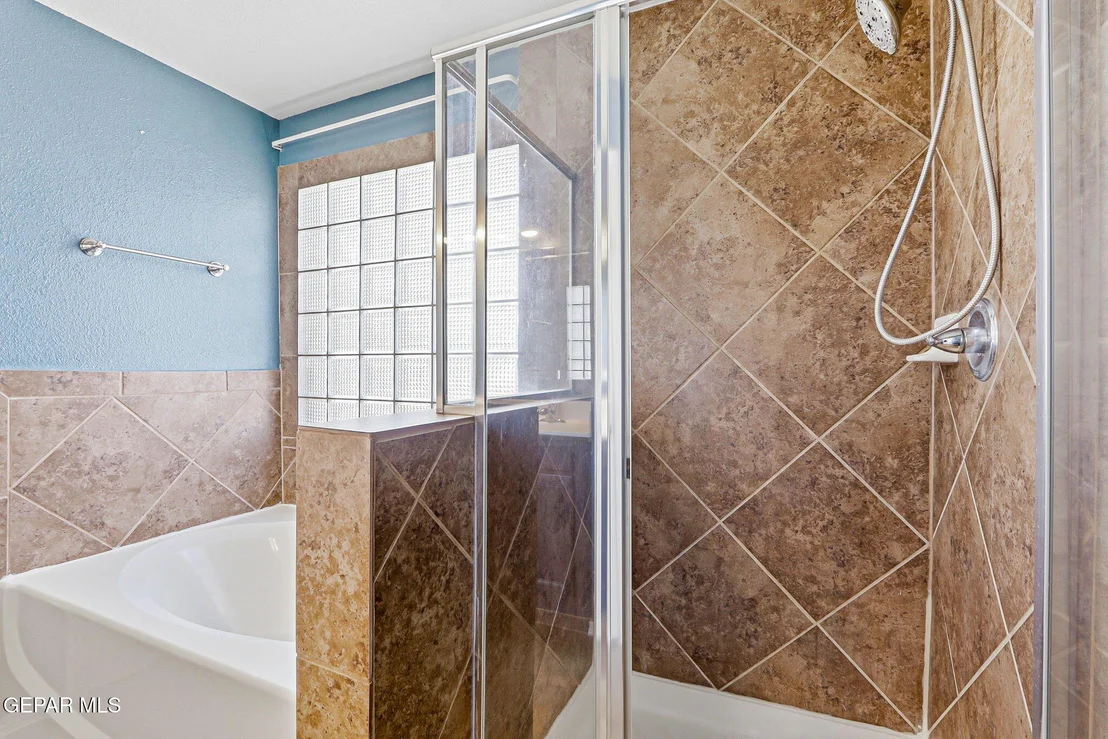 Photo of 14204 OTTER POINT Court