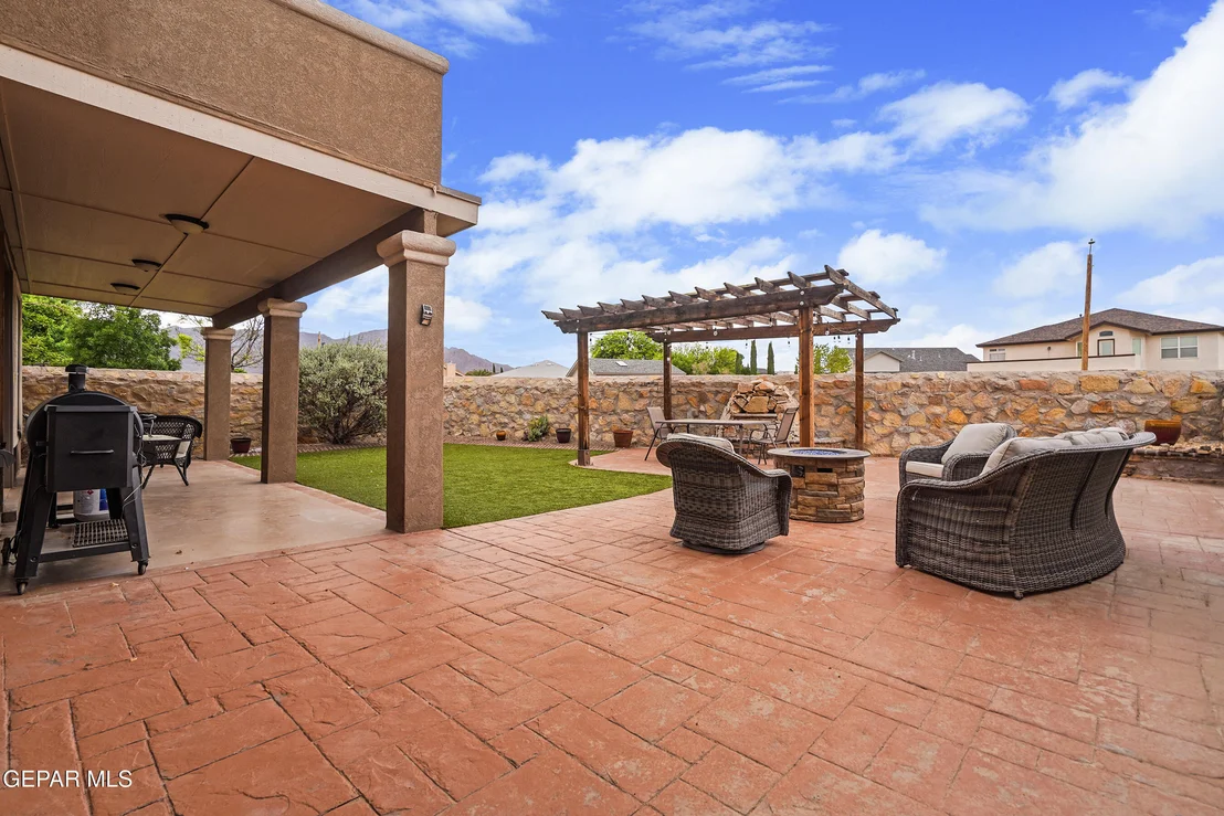Photo of 5017 MOON RANCH Lane