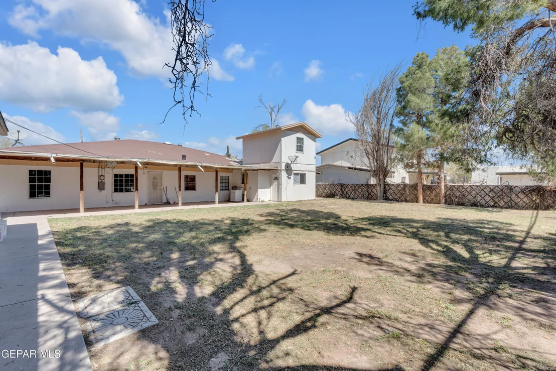 Photo of 240 PRINCETON Way