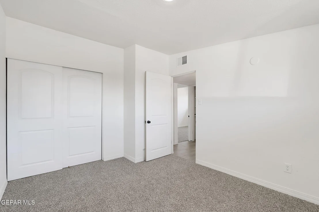Photo of 5609 MARTIN Lane