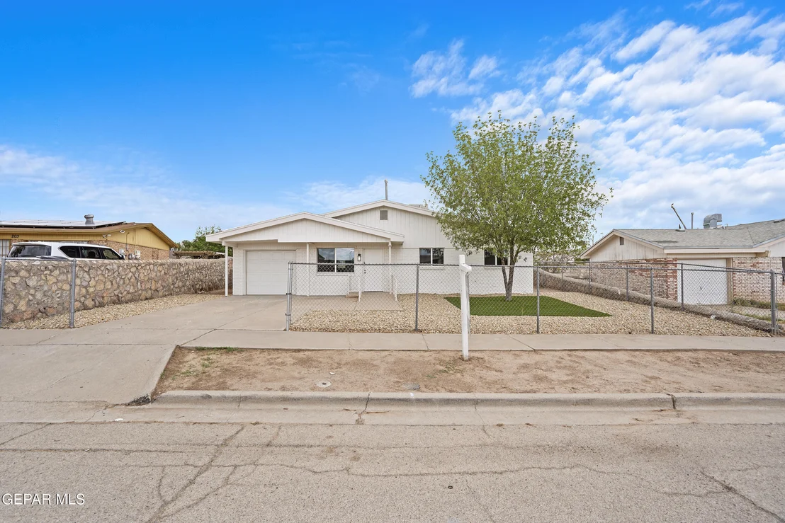 Photo of 205 CARIBE Circle