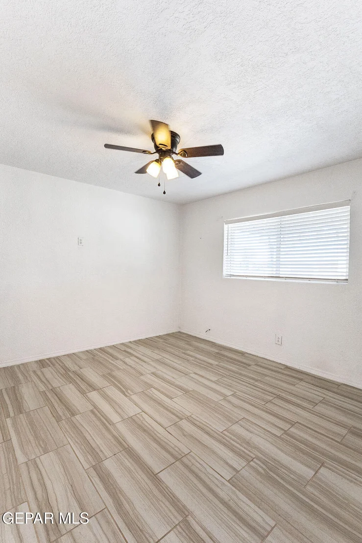 Photo of 2736 HAWICK Road
