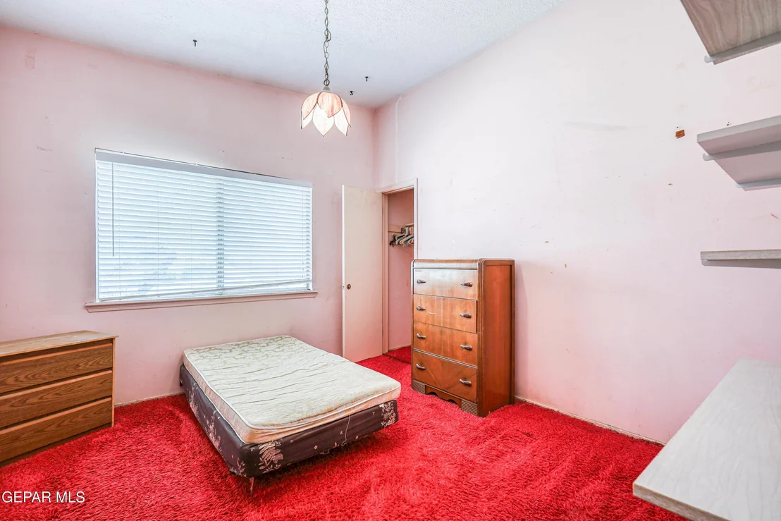 Photo of 220 MOONGLOW Drive
