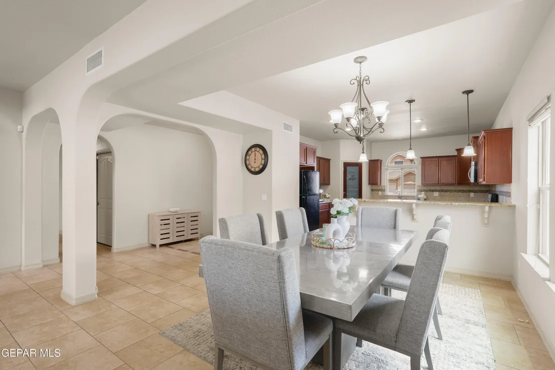 Photo of 7250 LONGSPUR Drive