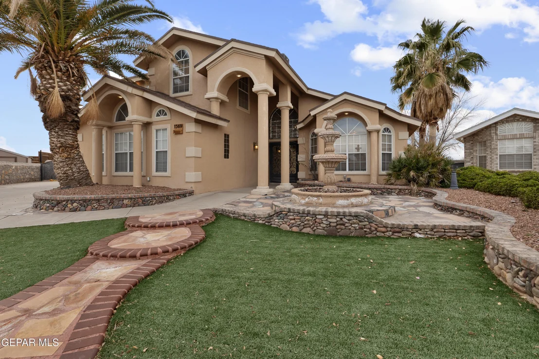 Photo of 1369 LUZ CARPIO Way