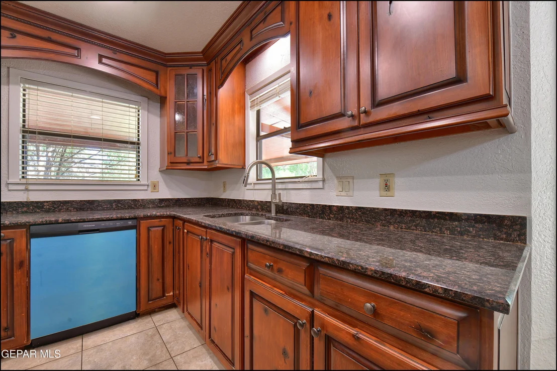 Photo of 6525 UPPER VALLEY Road