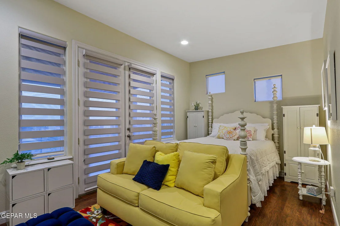 Photo of 5567 Buckley Drive
