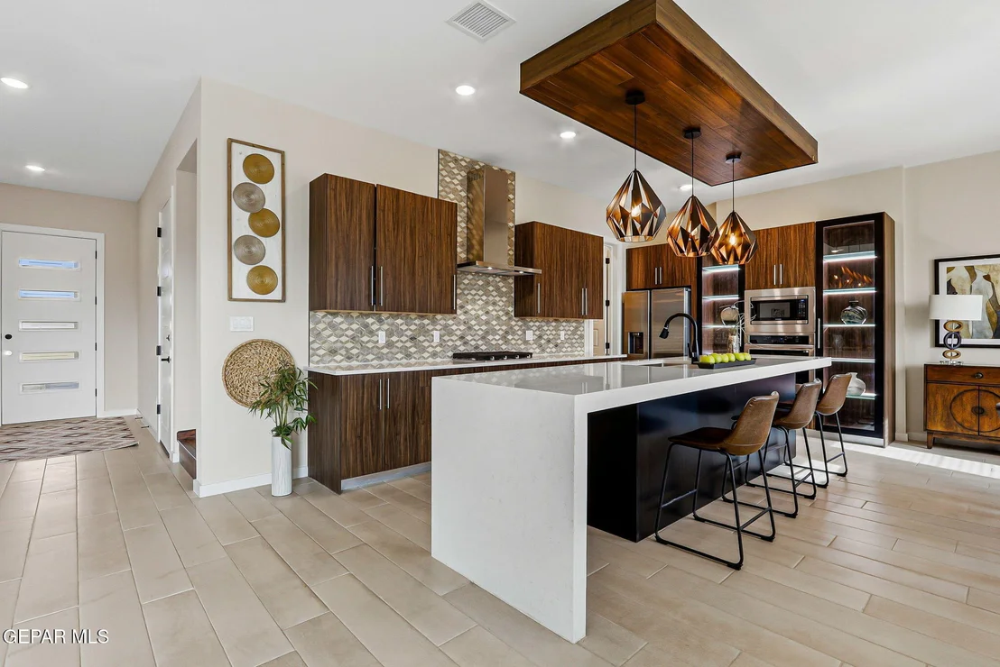 Photo of 980 WILLOW RIVER Drive