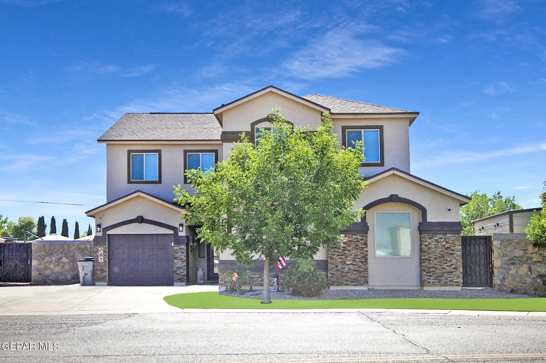 Photo of 987 GRANDEVOLE Drive