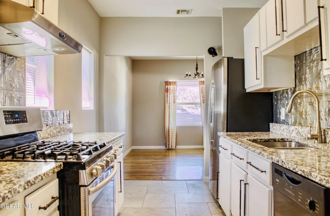 Photo of 3508 Douglas Avenue