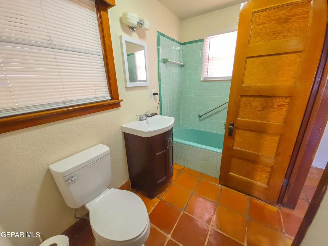 Photo of 4037 EMORY Road