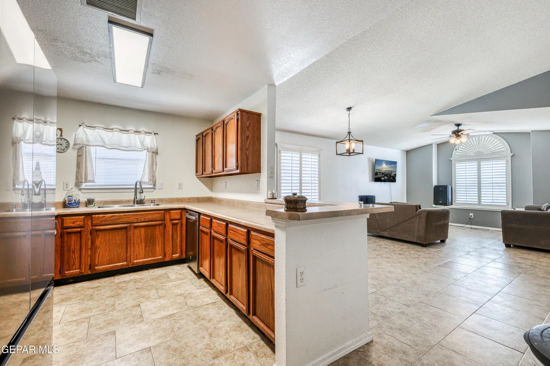 Photo of 12281 SUN BRIDGE Place