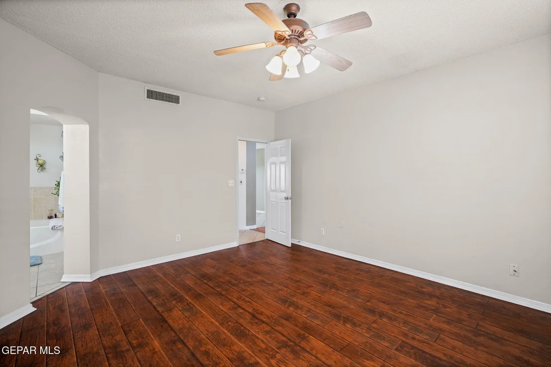Photo of 2305 Canopy Place
