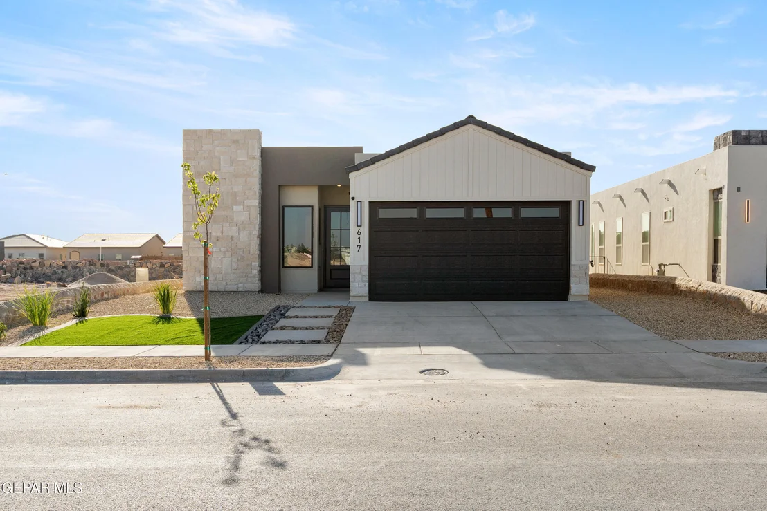 Photo of 617 Paseo De La Reina Street