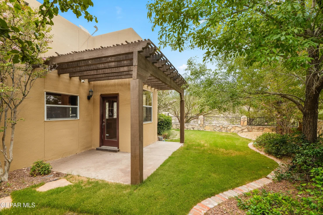 Photo of 6540 CABANA DEL SOL Drive
