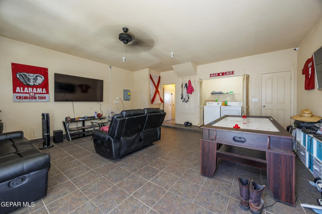 Photo of 10501 Silvercloud Drive