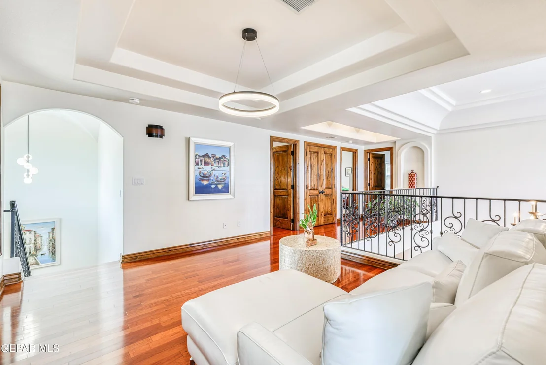 Photo of 6309 VIA SERENA Drive
