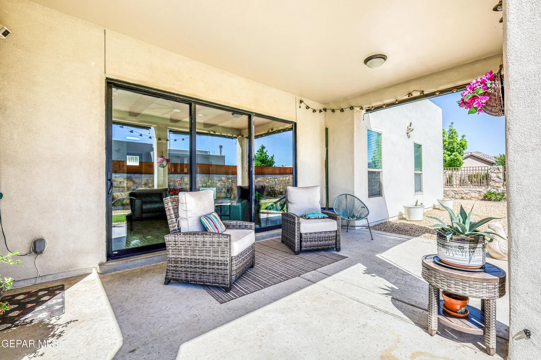 Photo of 5892 VALLE SONAR Avenue