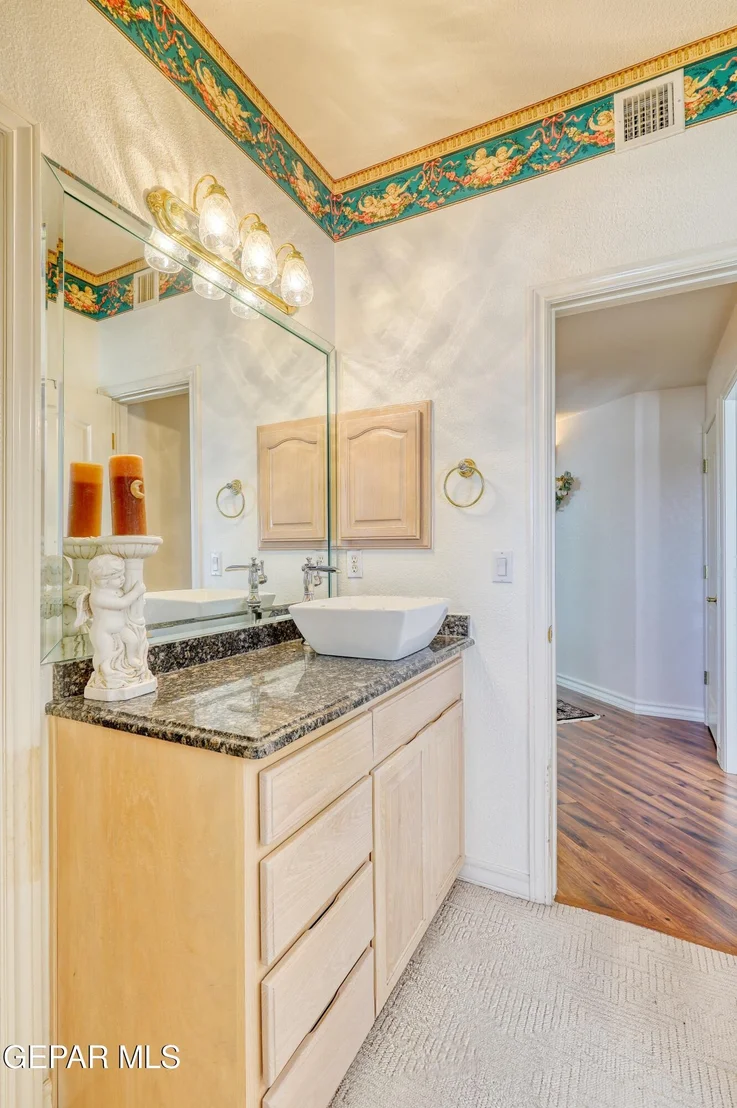 Photo of 1361 GATE Place