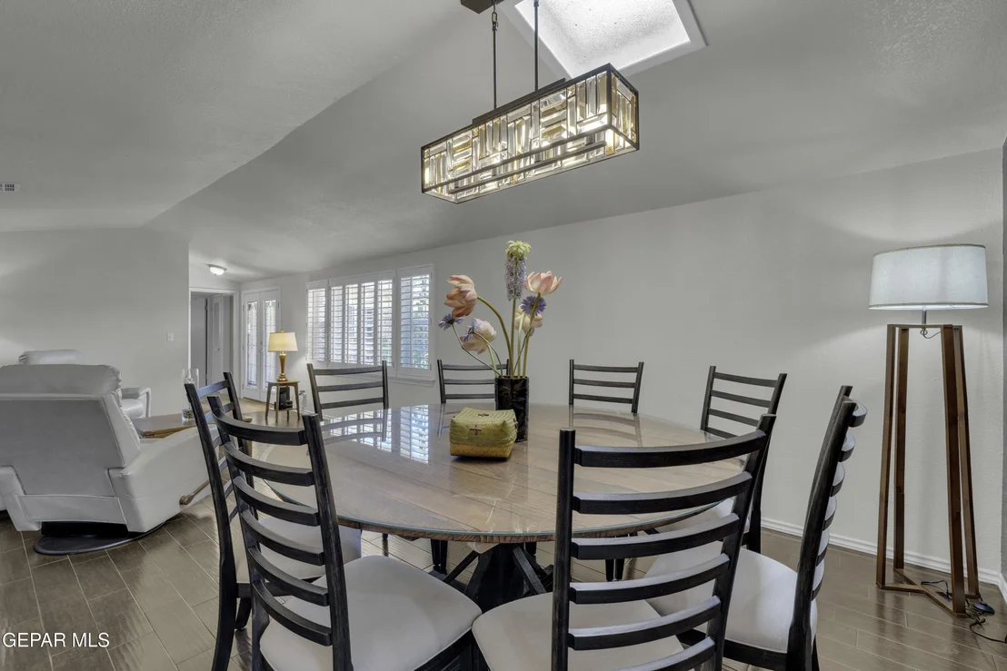 Photo of 801 MONTCLAIR Drive