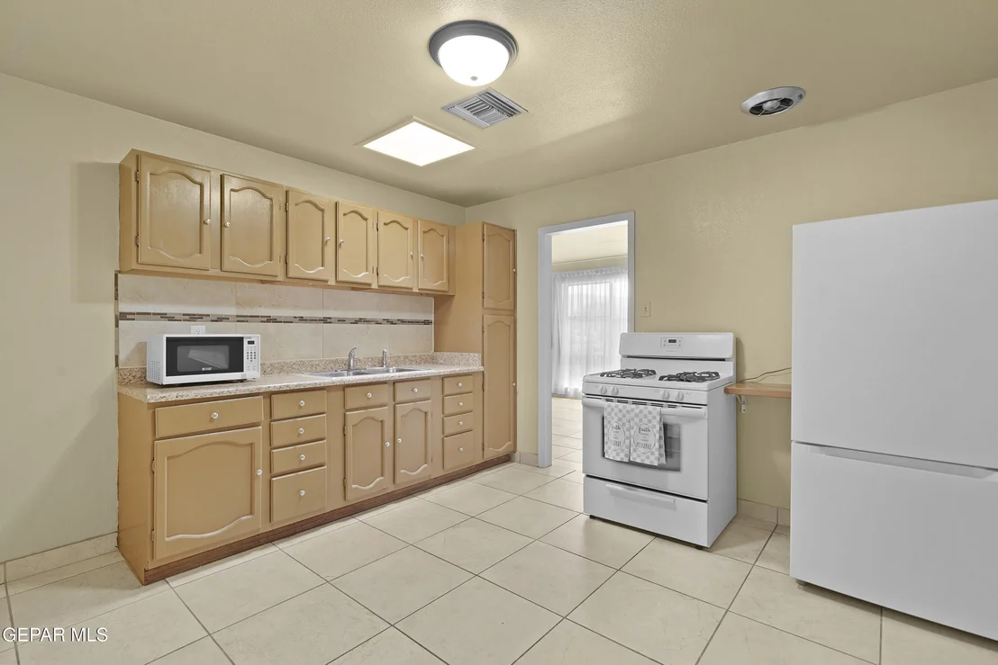 Photo of 9132 MOUNT ETNA Drive