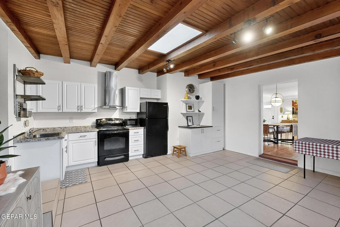 Photo of 3224 N Stanton Street