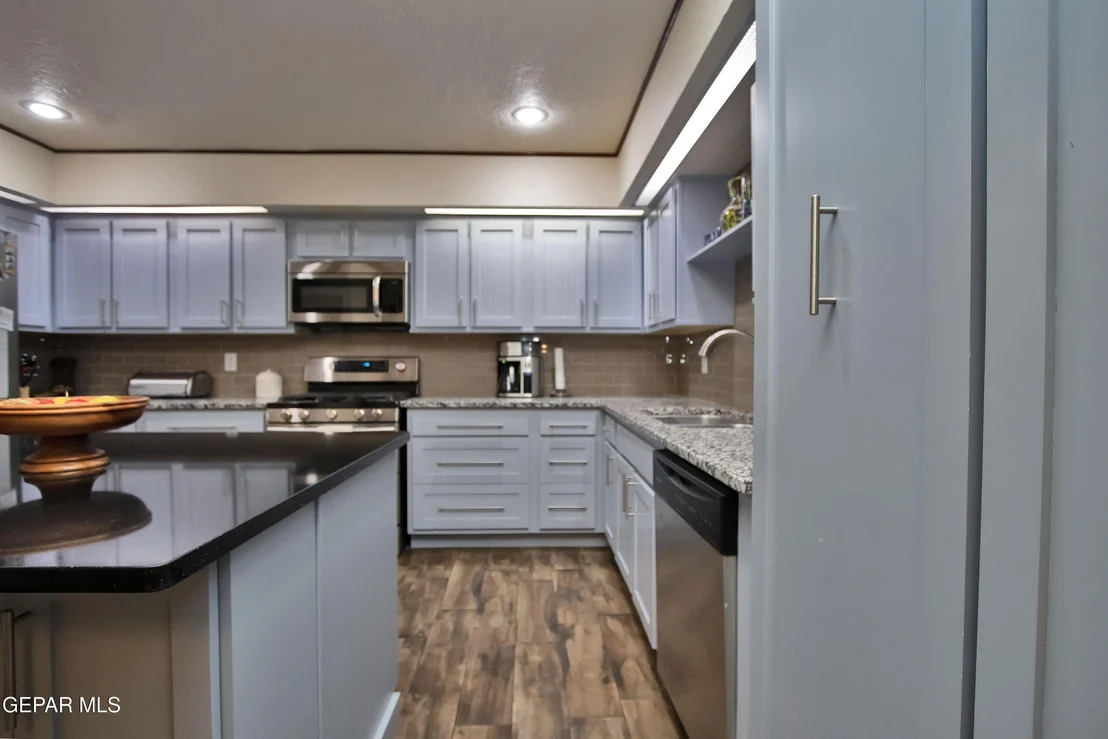Photo of 516 QUERETARO Drive