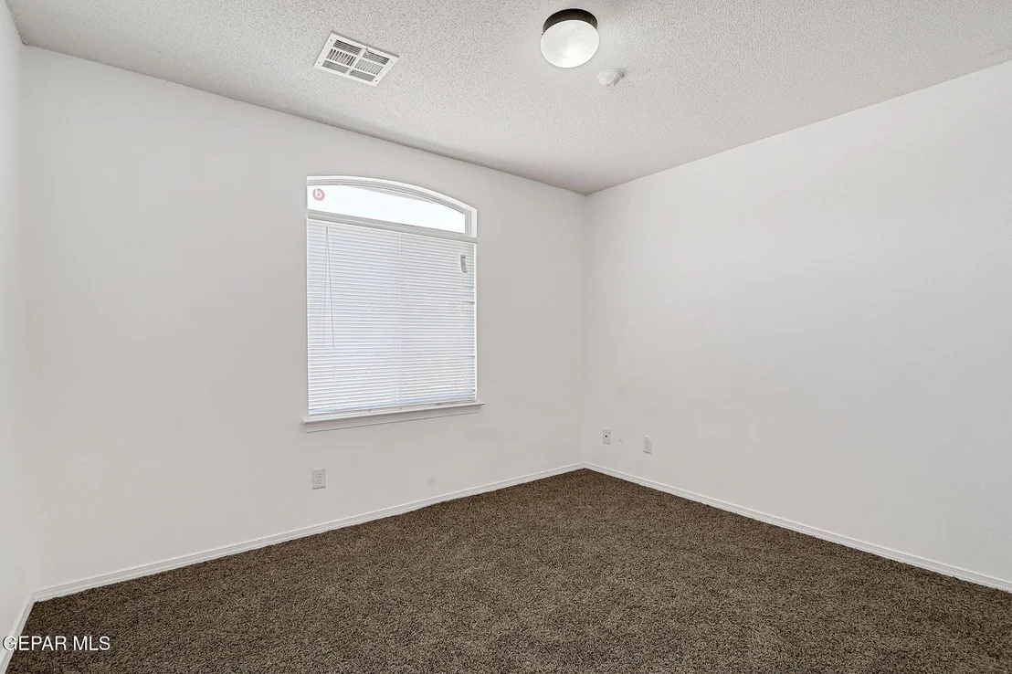 Photo of 12729 RAUL MENDIOLA Lane