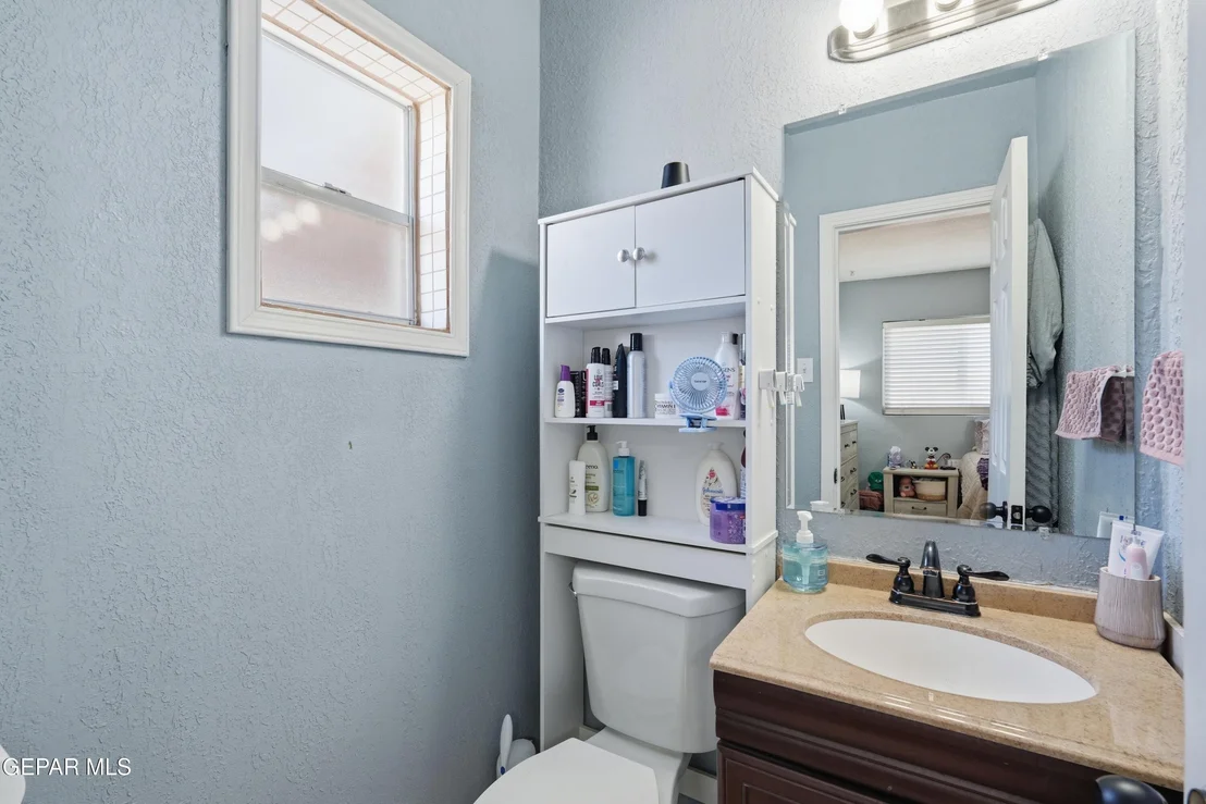 Photo of 1200 HUNTER Drive
