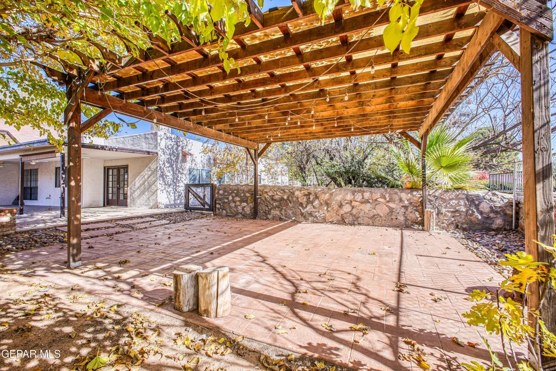 Photo of 5415 ORANTES Place