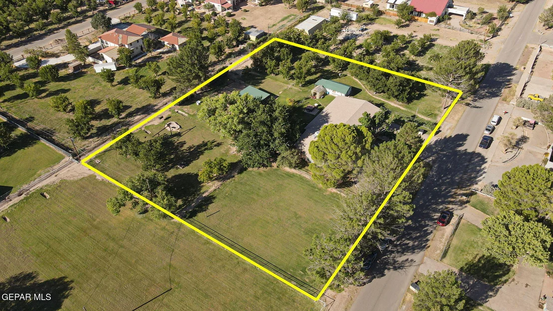 Photo of 136 LAURA GALE Drive