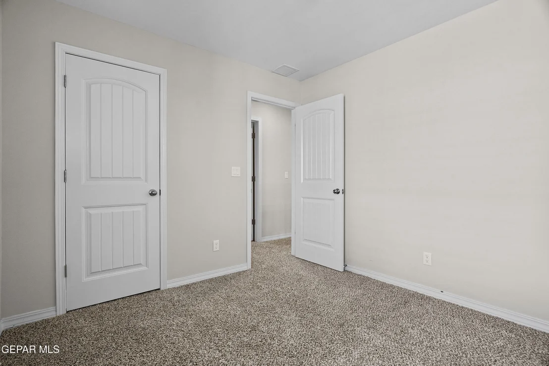 Photo of 6933 COPPER TOWN Drive