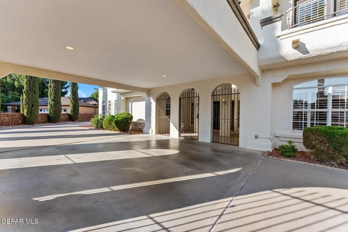 Photo of 2000 PASEO DEL PRADO Drive