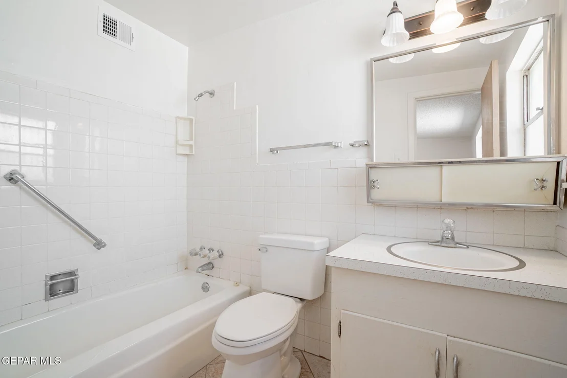 Photo of 3217 SHETLAND Road