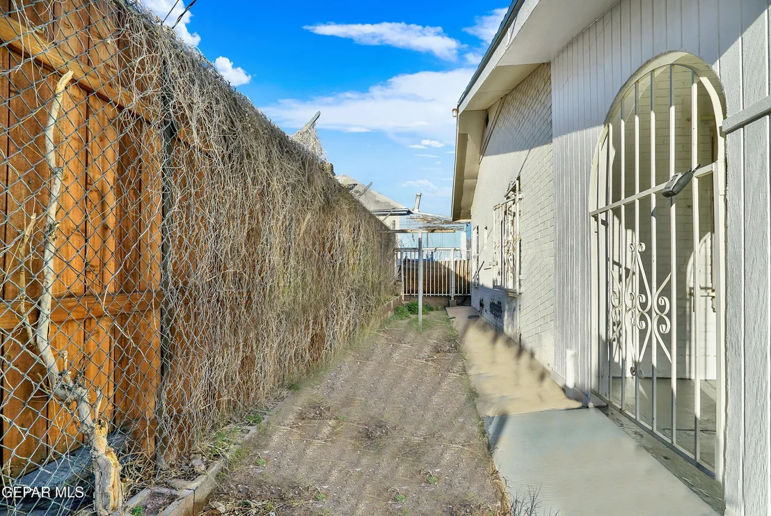 Photo of 612 NOBLE Street