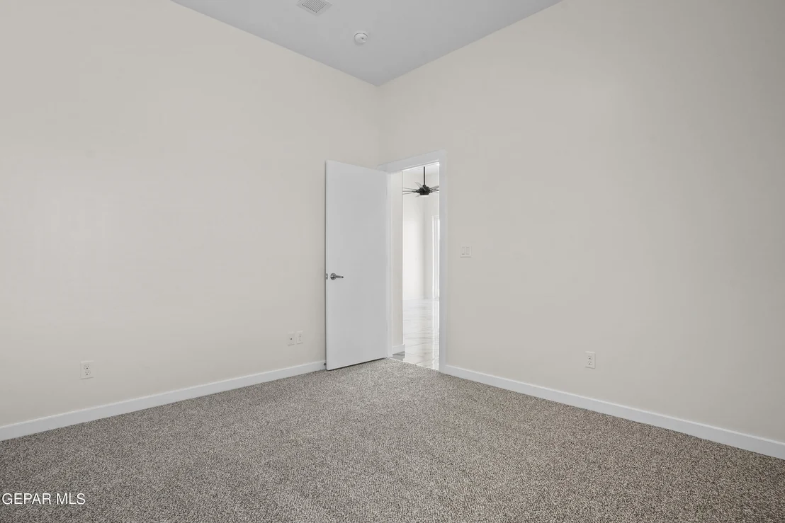Photo of 12512 AMESBURY Avenue