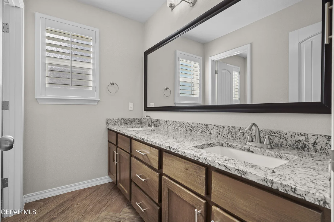 Photo of 6933 COPPER TOWN Drive