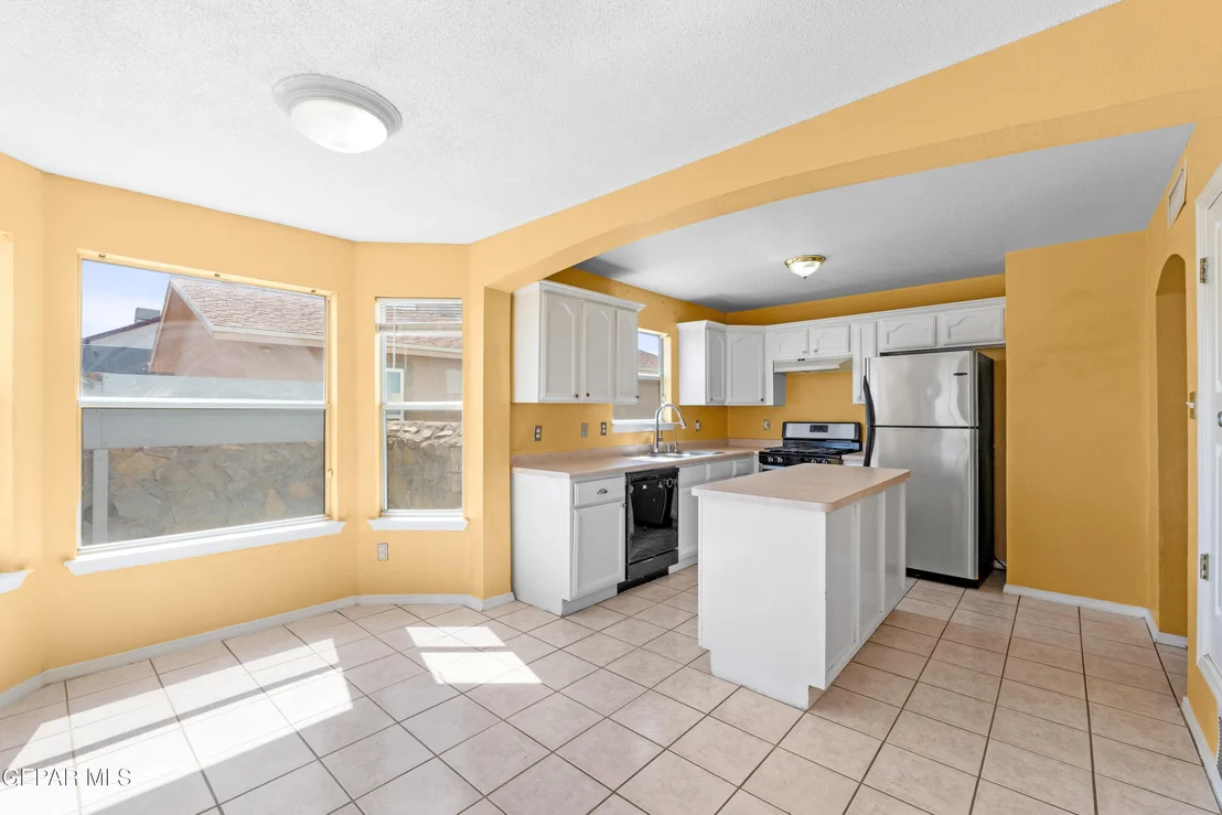 Photo of 6233 Kings Bridge Drive