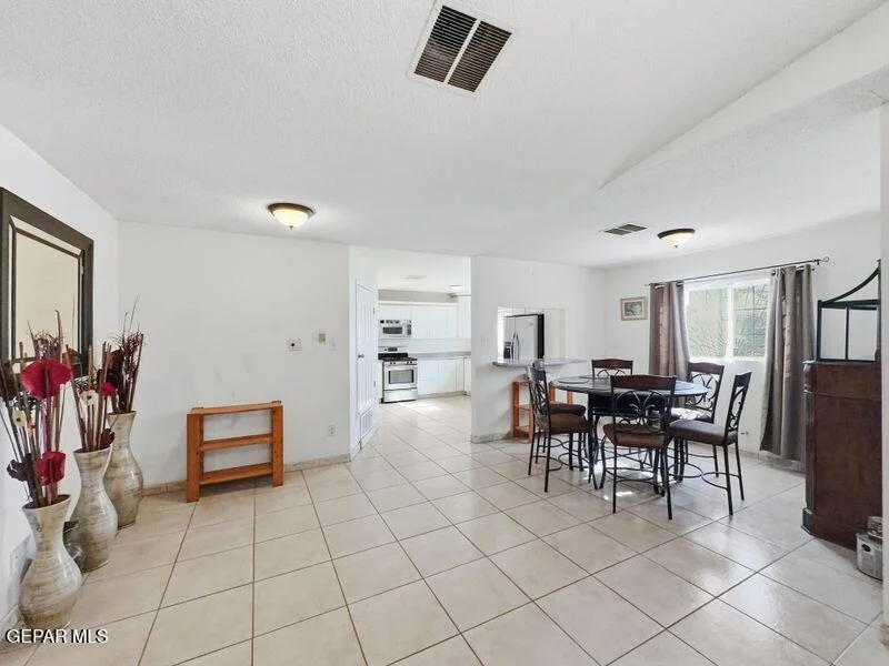 Photo of 445 Suzi Way