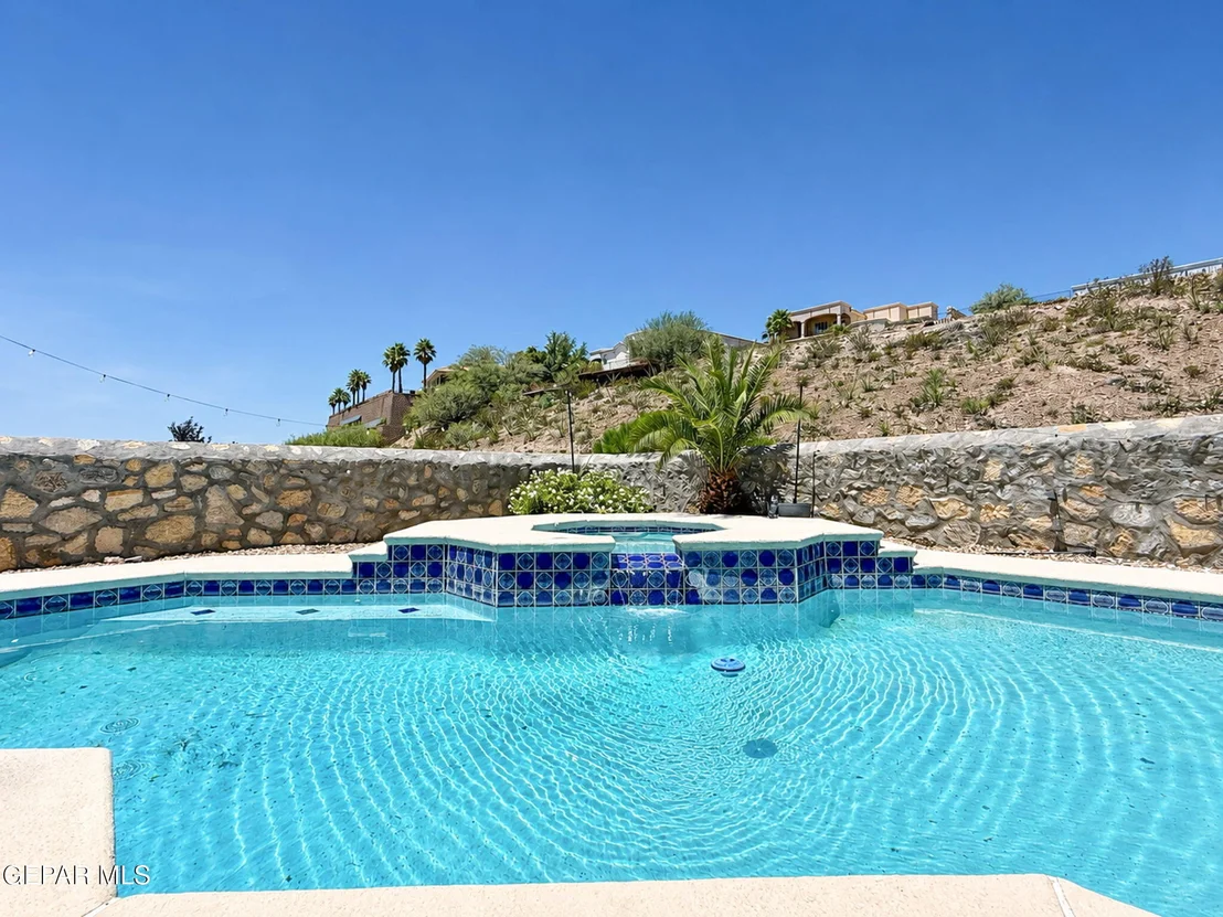 Photo of 6633 WIND RIDGE Drive