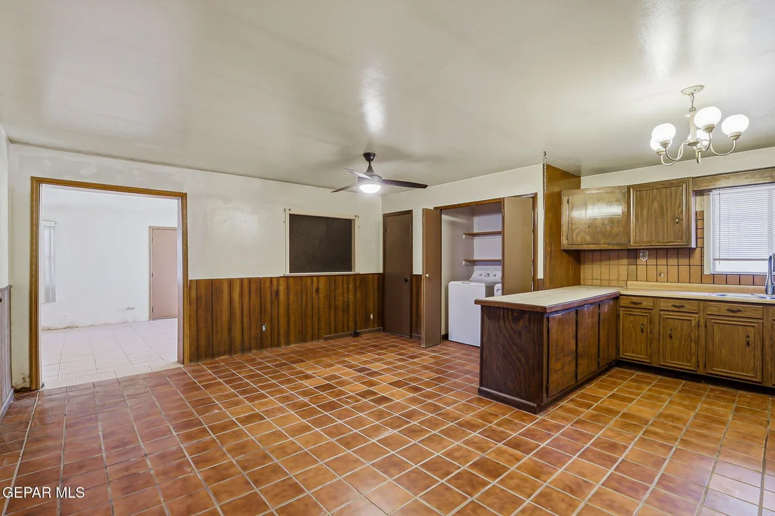 Photo of 762 DELHI Drive