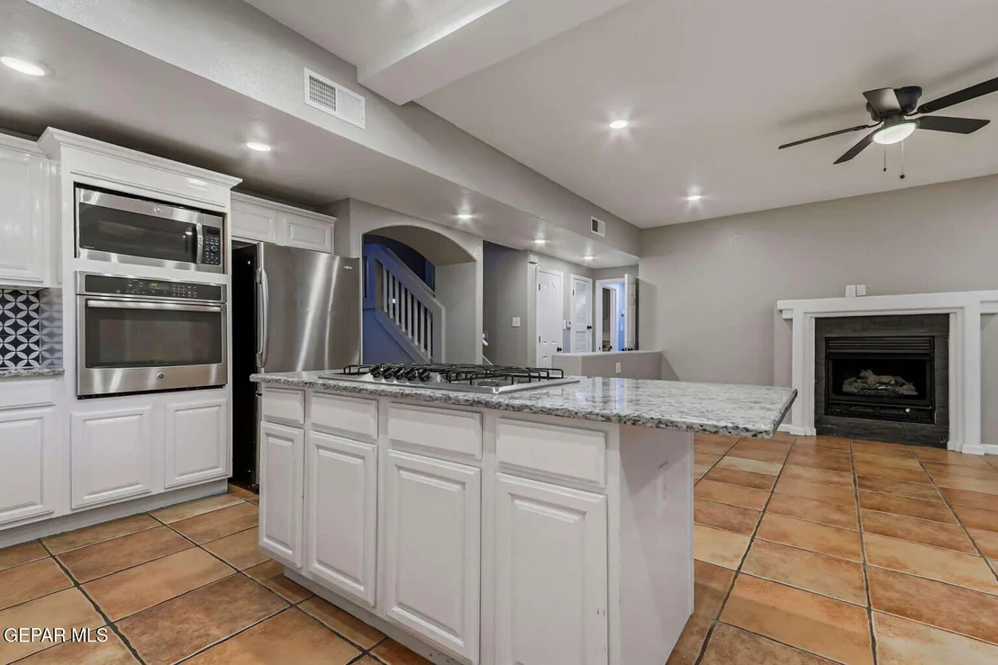 Photo of 12404 PASEO LARGO Circle
