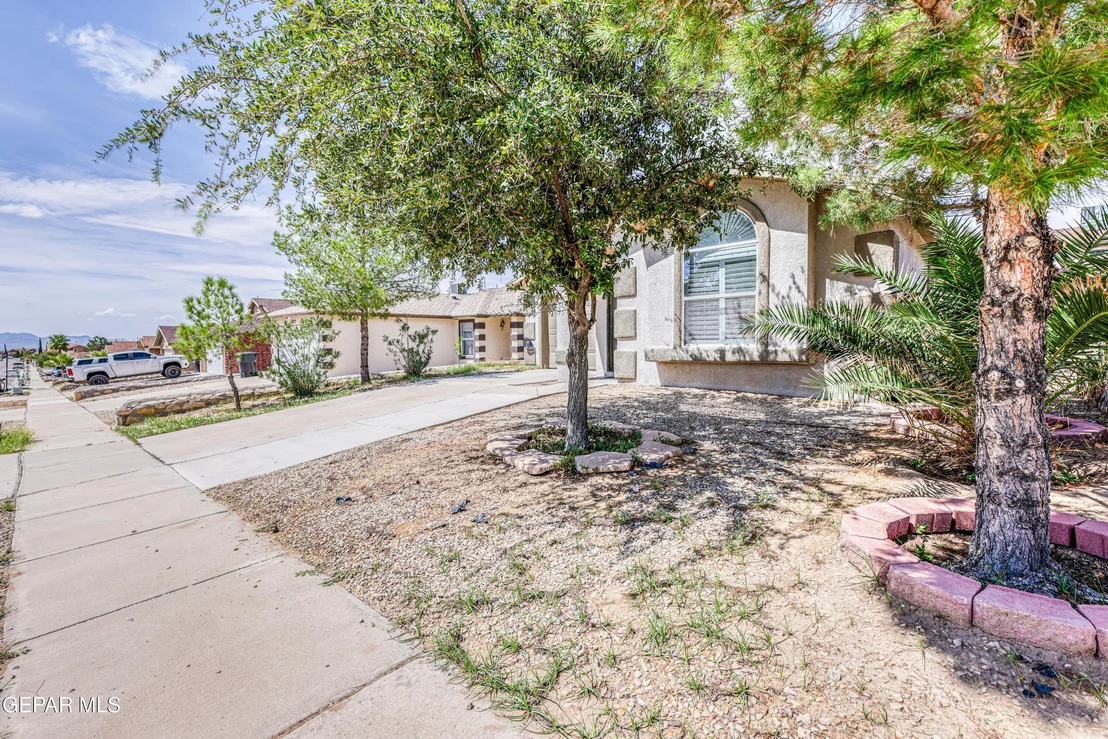 Photo of 12281 SUN BRIDGE Place