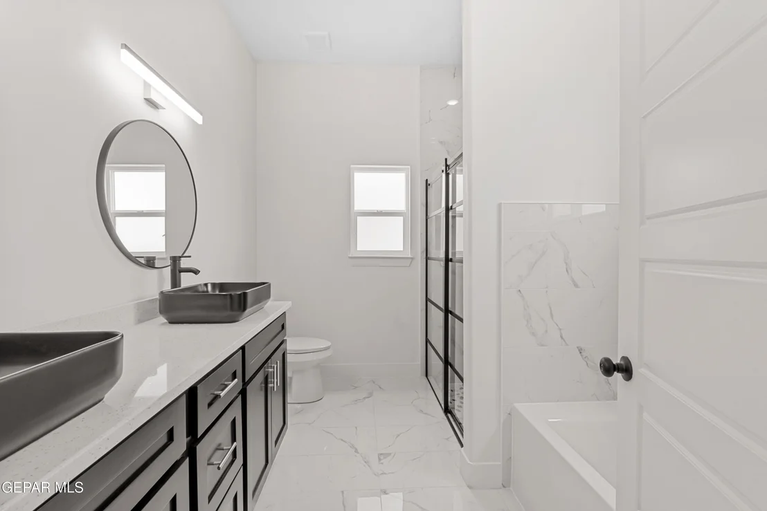 Photo of 3772 Scheme Place