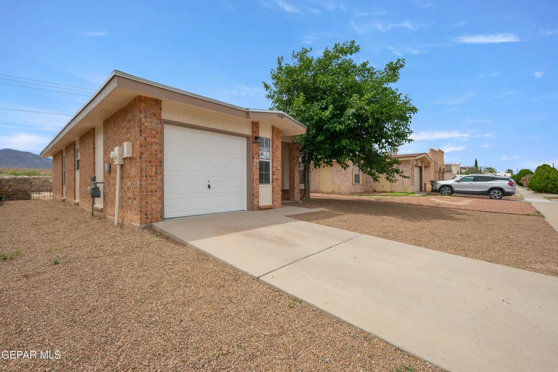 Photo of 10967 STONEBRIDGE Drive