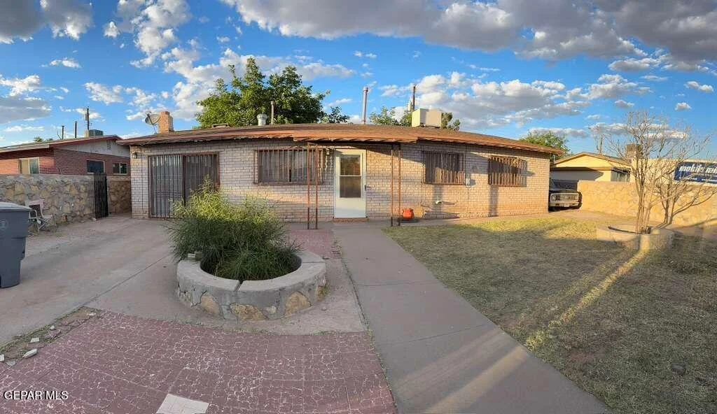 Photo of 5653 WALDORF Drive