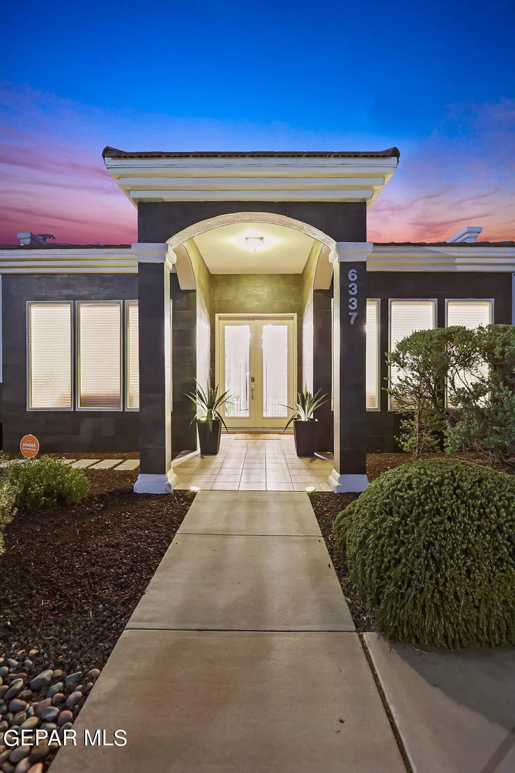 Photo of 6337 Franklin Bluff Dr Drive