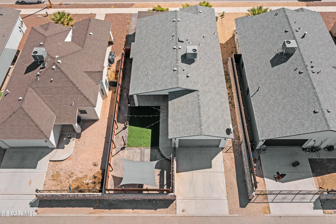 Photo of 2009 WILLIAM CAPLES Street