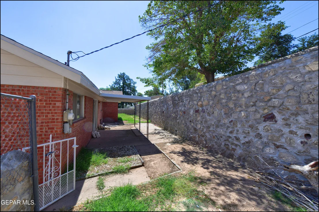 Photo of 3312 DIAMOND Drive
