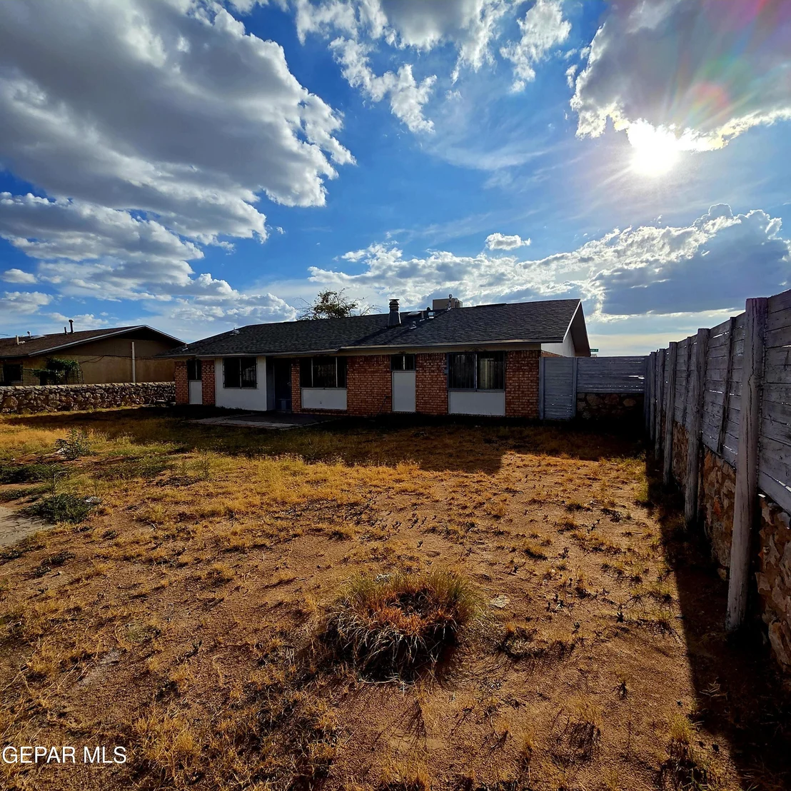Photo of 3012 SEA BREEZE Drive